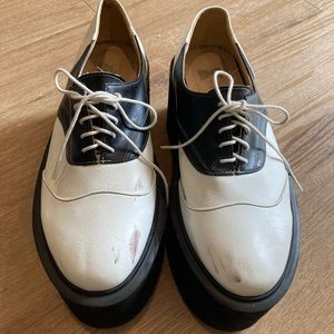 Deandri 3.5” platform shoes Black and White